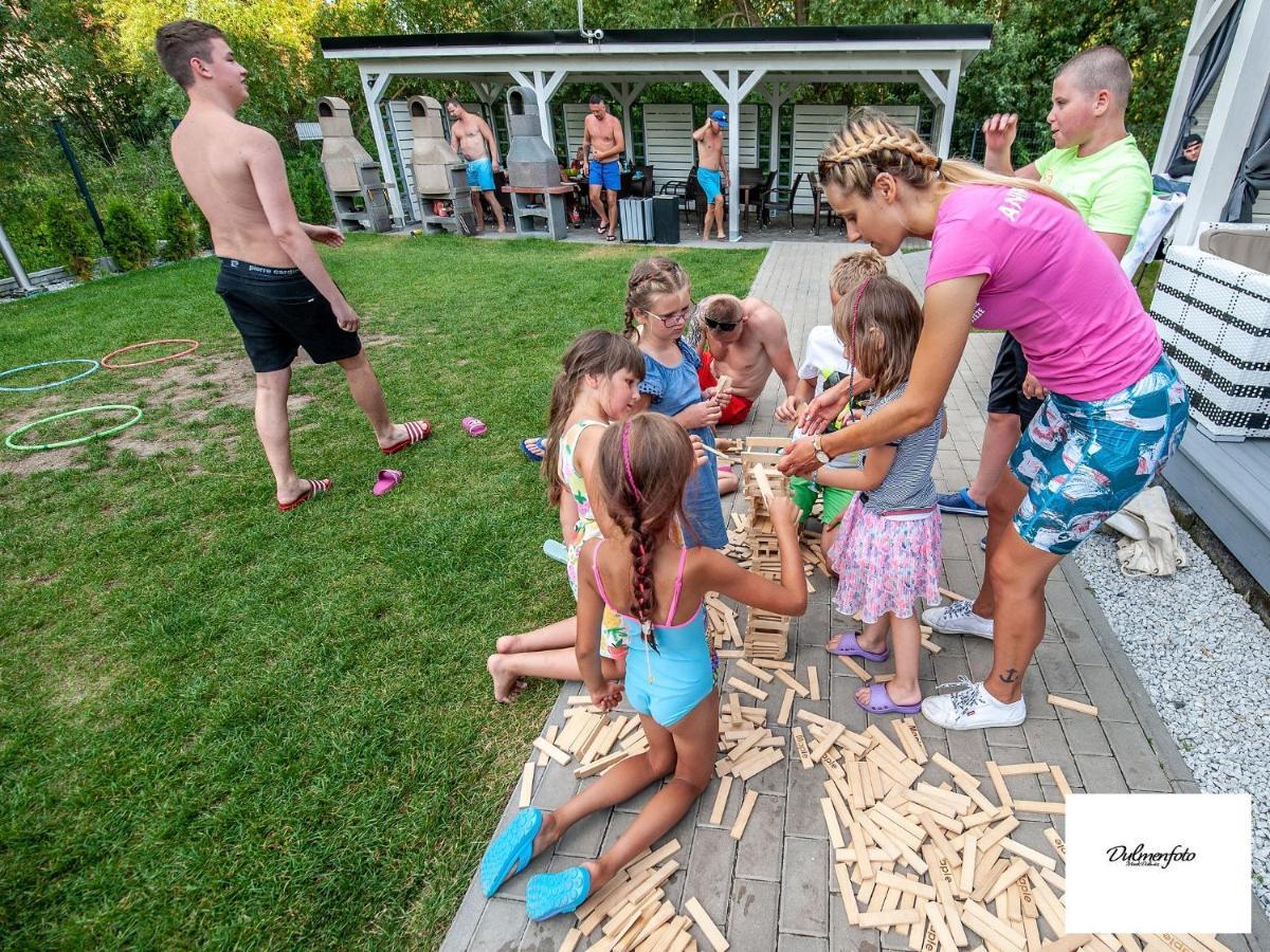 Domki Wakacyjne Wybrzeze Großmöllen Exterior foto