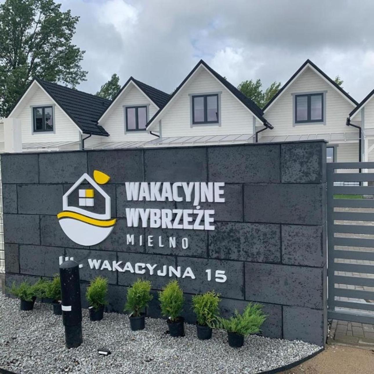 Domki Wakacyjne Wybrzeze Großmöllen Exterior foto