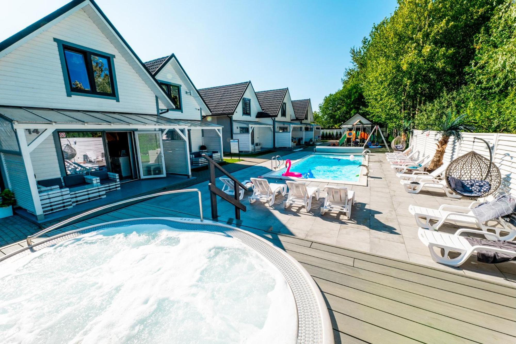 Domki Wakacyjne Wybrzeze Großmöllen Exterior foto
