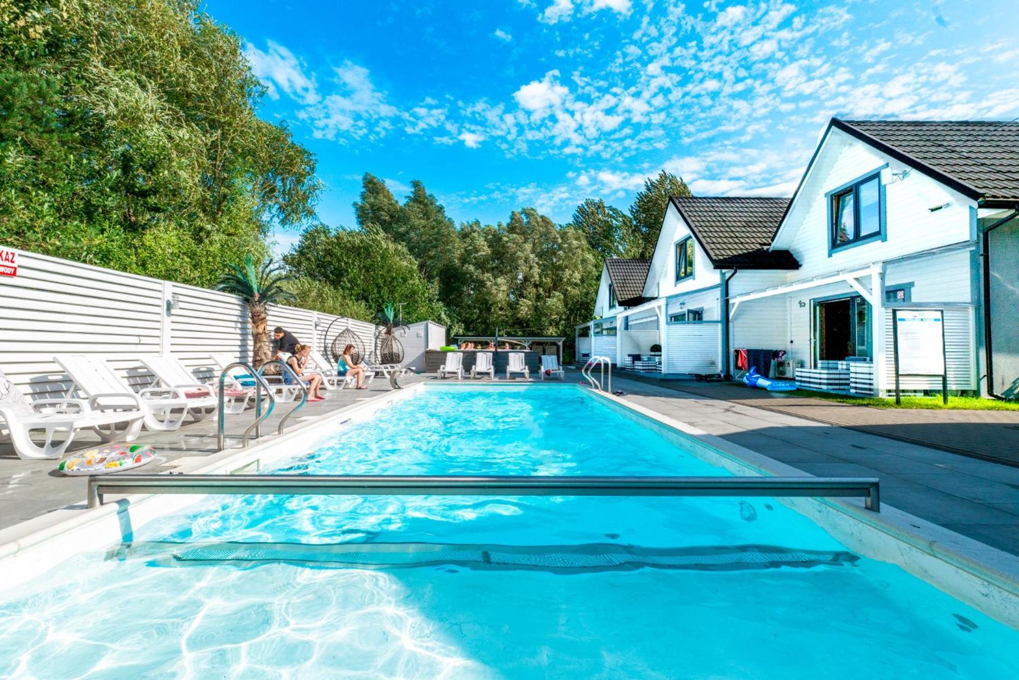 Domki Wakacyjne Wybrzeze Großmöllen Exterior foto