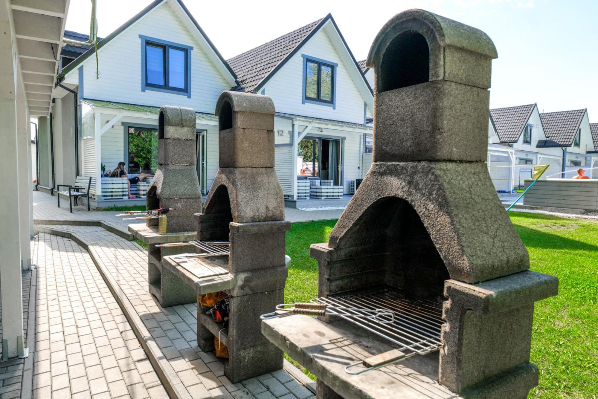 Domki Wakacyjne Wybrzeze Großmöllen Exterior foto